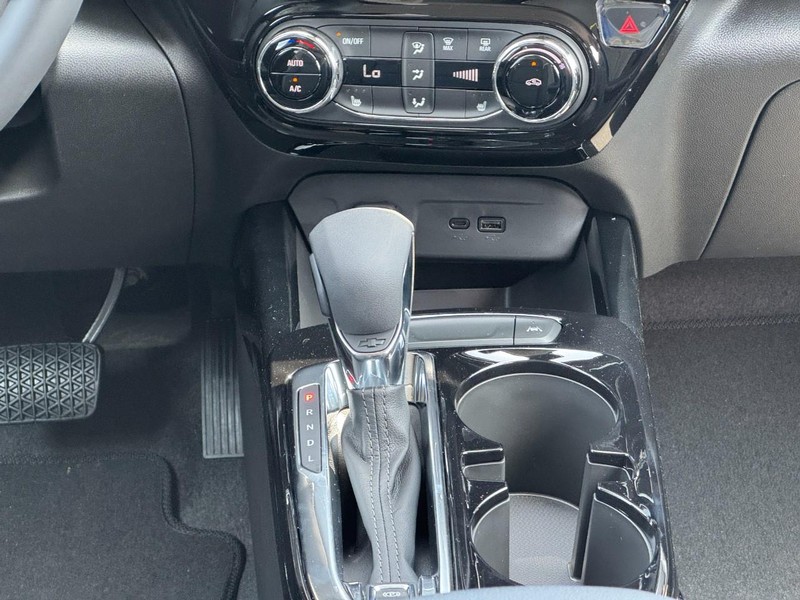 Chevrolet Trax Vehicle Image 09