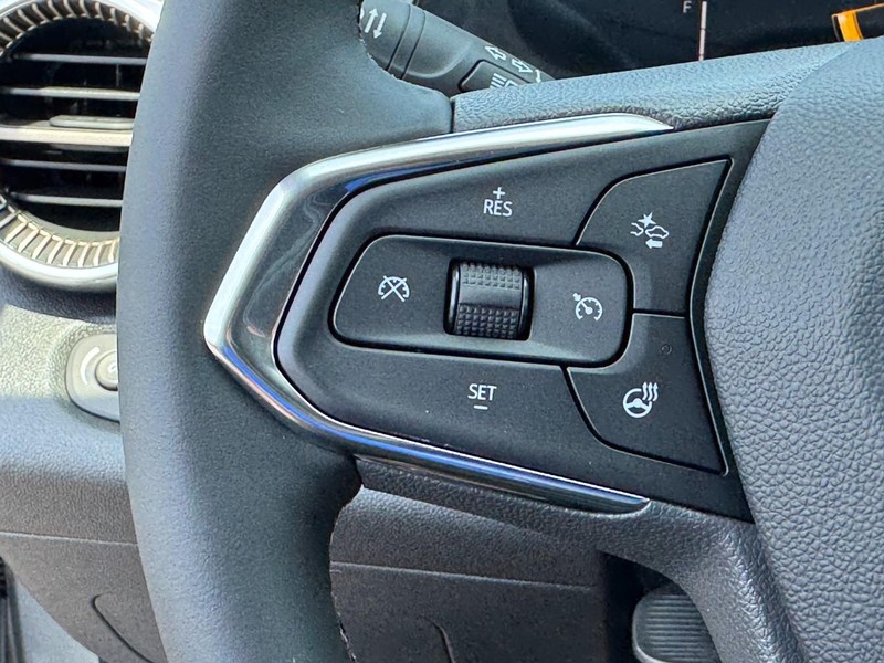 Chevrolet Trax Vehicle Image 12