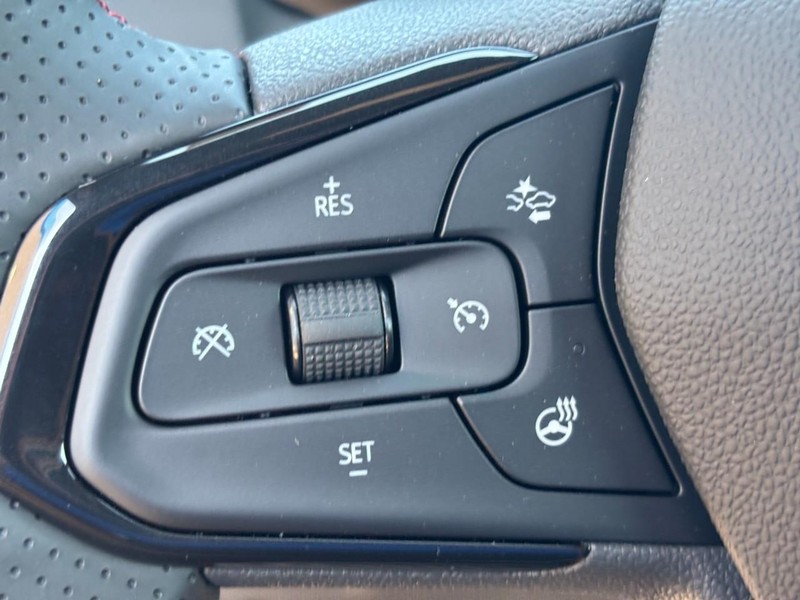 Chevrolet TrailBlazer Vehicle Image 12