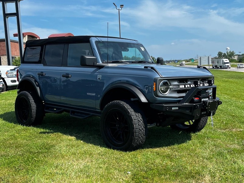 Ford Bronco Vehicle Image 02