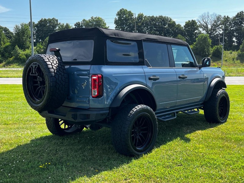 Ford Bronco Vehicle Image 03