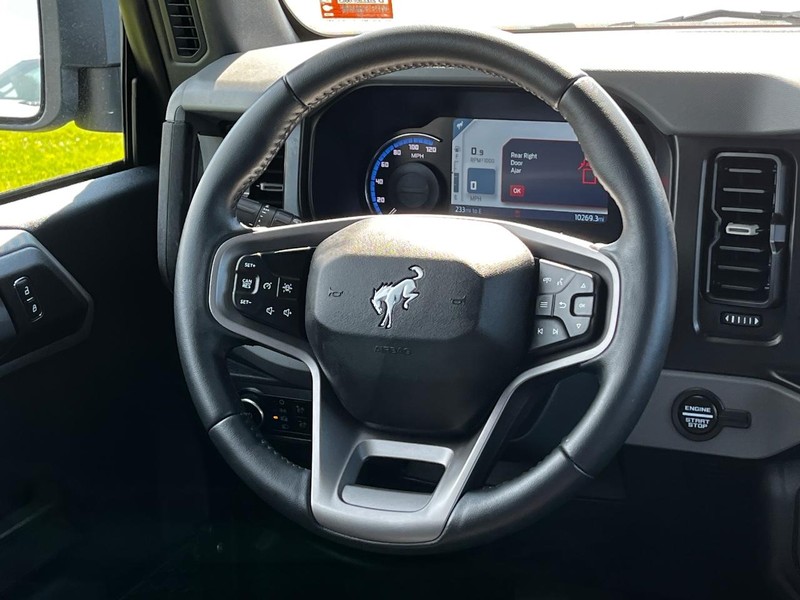 Ford Bronco Vehicle Image 12