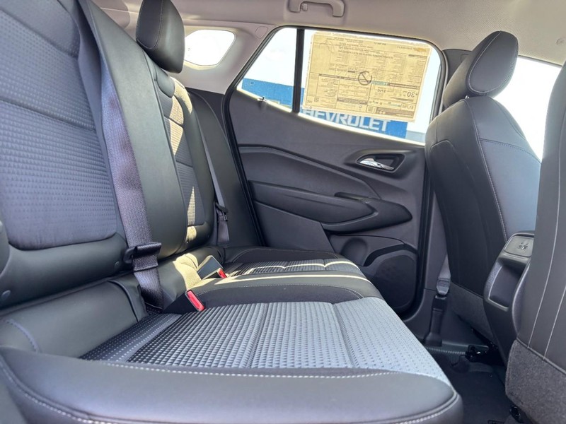 Chevrolet Trax Vehicle Image 05