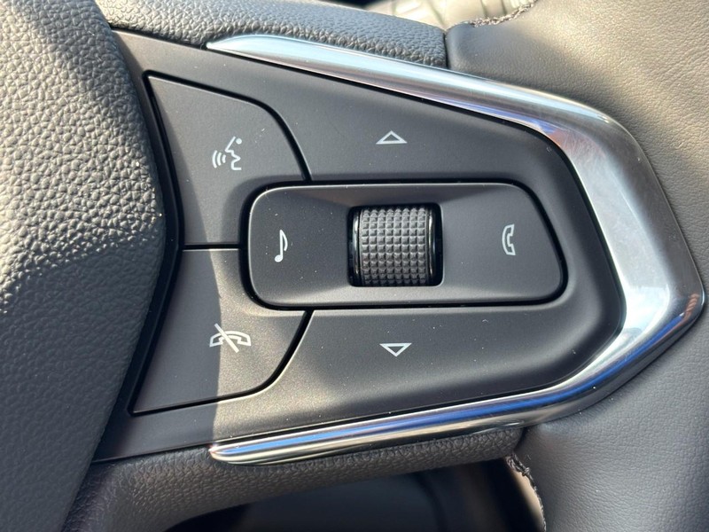 Chevrolet Trax Vehicle Image 13