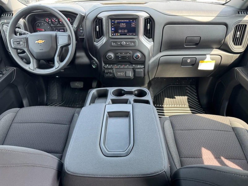 Chevrolet Silverado 2500HD Vehicle Image 06