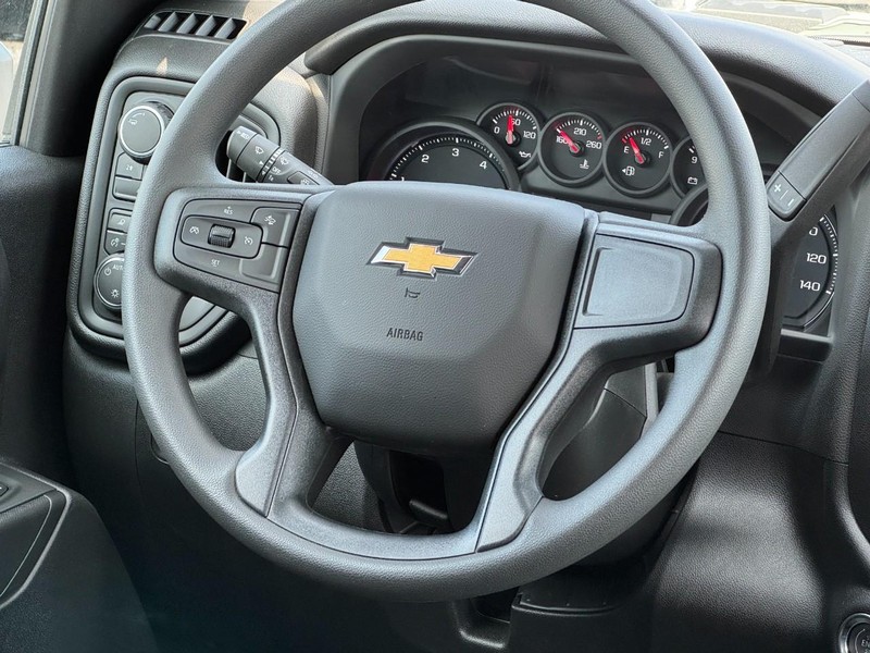 Chevrolet Silverado 2500HD Vehicle Image 07