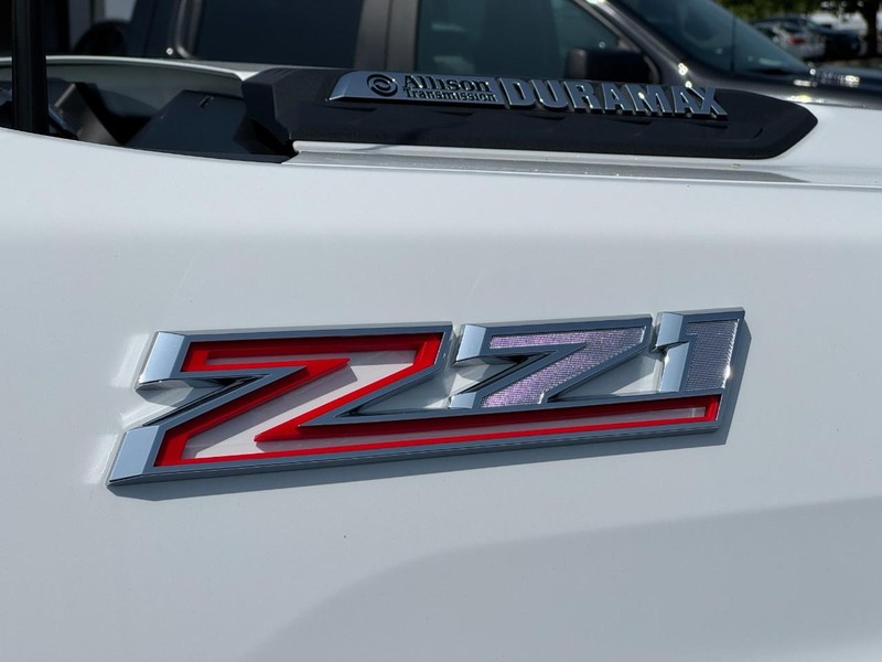 Chevrolet Silverado 2500HD Vehicle Image 10