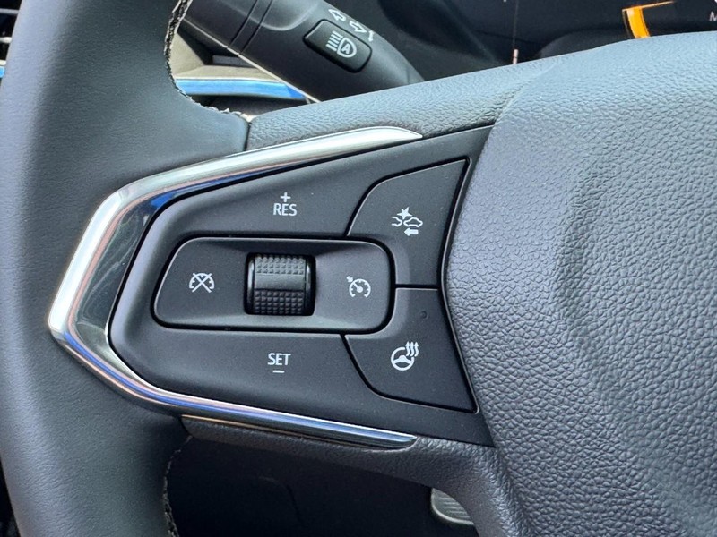 Chevrolet Trax Vehicle Image 12