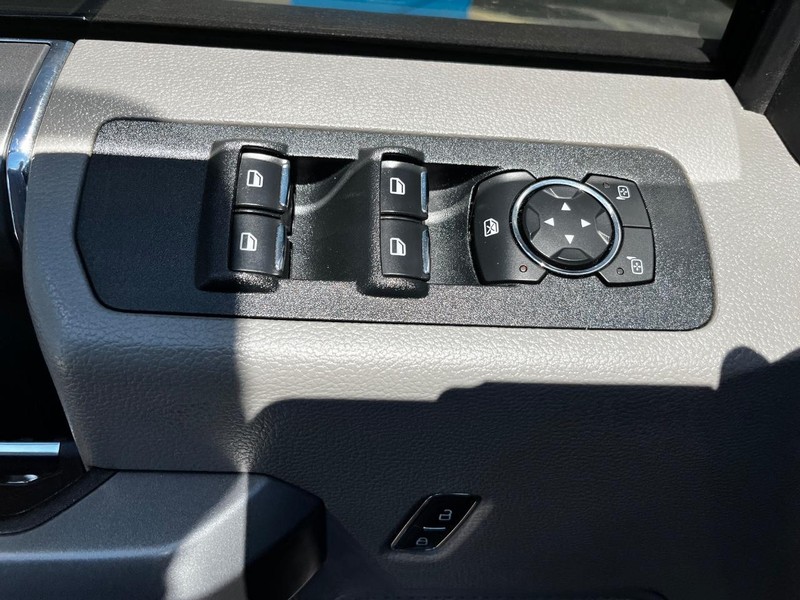 Ford F-150 Vehicle Image 14