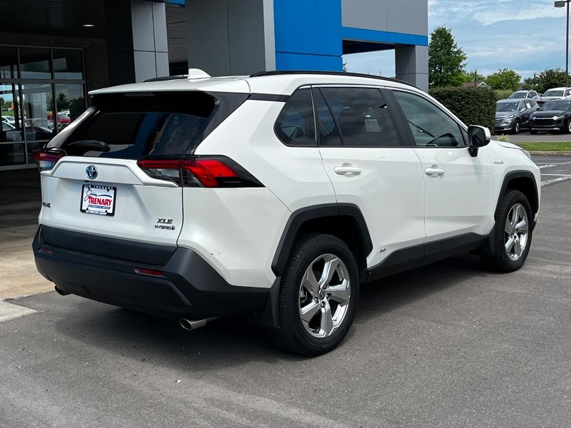 Toyota RAV4 Hybrid Vehicle Image 03