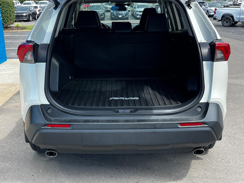 Toyota RAV4 Hybrid Vehicle Image 05