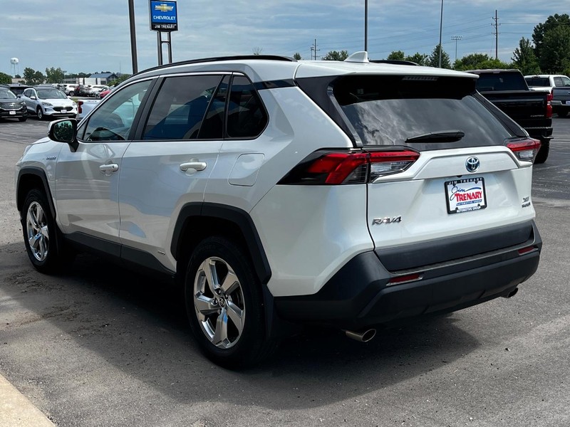 Toyota RAV4 Hybrid Vehicle Image 06