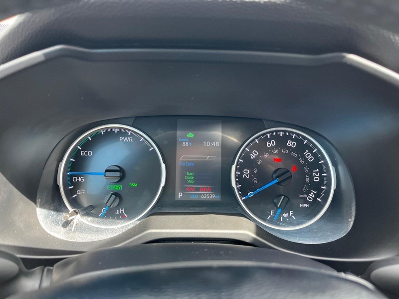 Toyota RAV4 Hybrid Vehicle Image 19