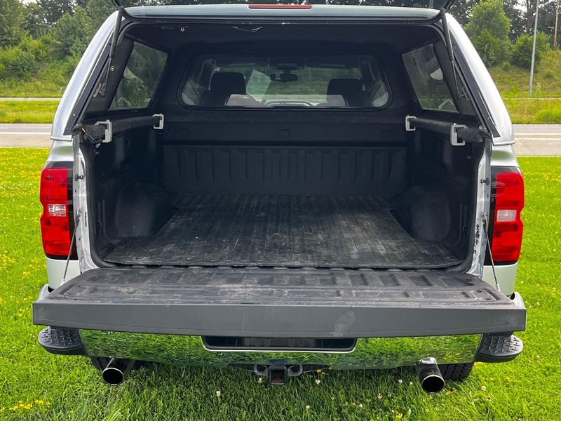 Chevrolet Silverado 1500 Vehicle Image 05