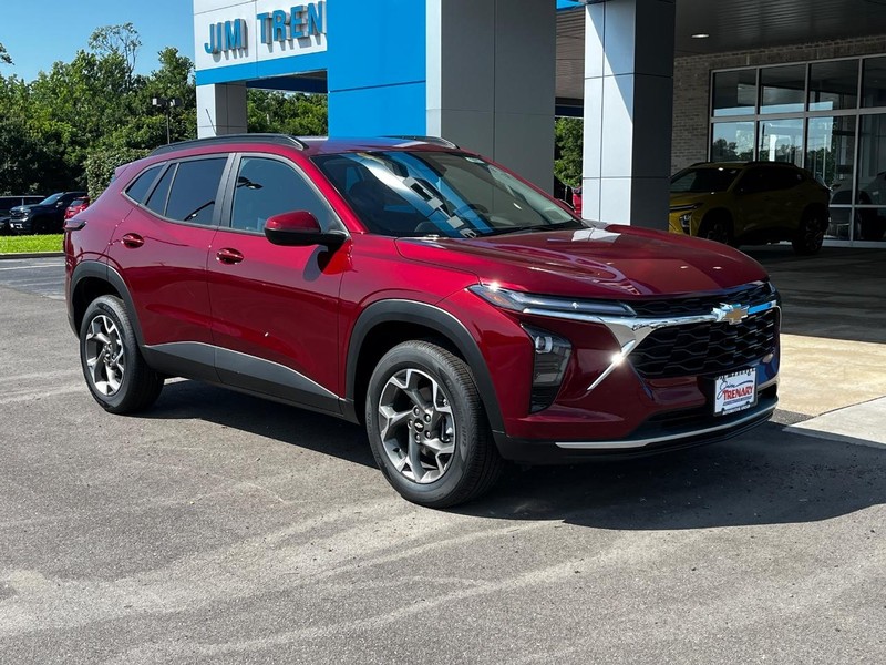 Chevrolet Trax Vehicle Image 02