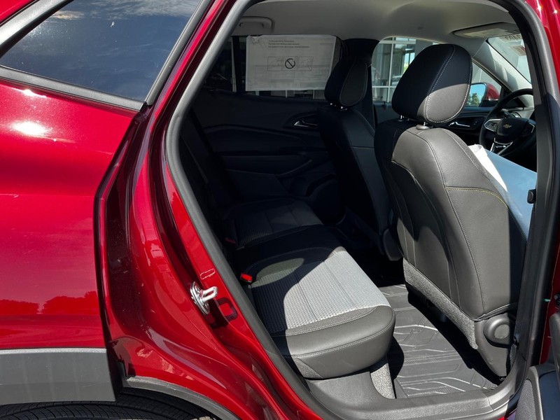 Chevrolet Trax Vehicle Image 04