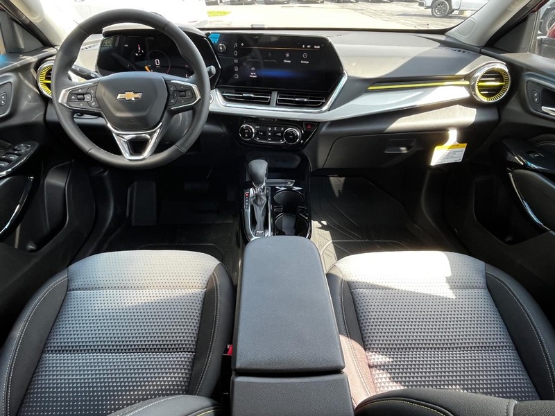 Chevrolet Trax Vehicle Image 05