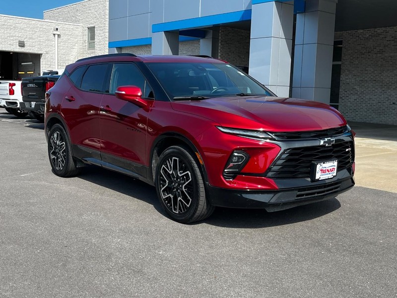 Chevrolet Blazer Vehicle Image 02