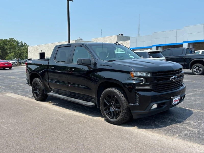 Chevrolet Silverado 1500 LTD Vehicle Image 02