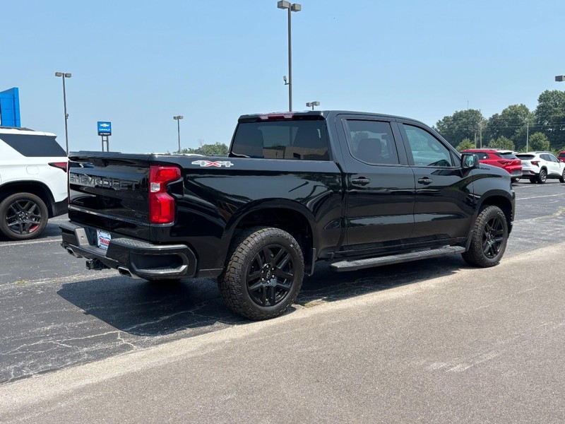 Chevrolet Silverado 1500 LTD Vehicle Image 03