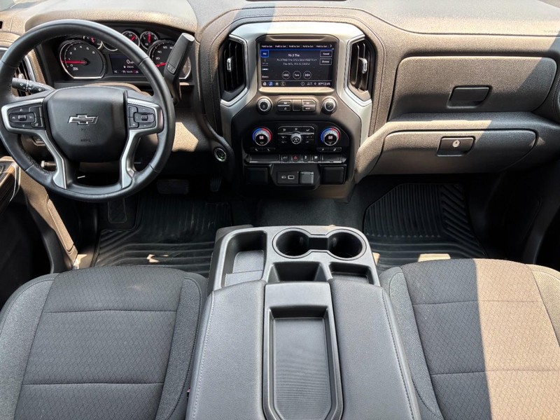 Chevrolet Silverado 1500 LTD Vehicle Image 11