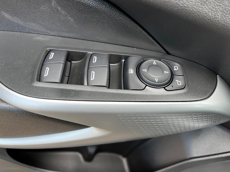 Chevrolet Trax Vehicle Image 09
