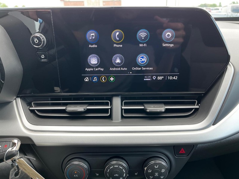 Chevrolet Trax Vehicle Image 15