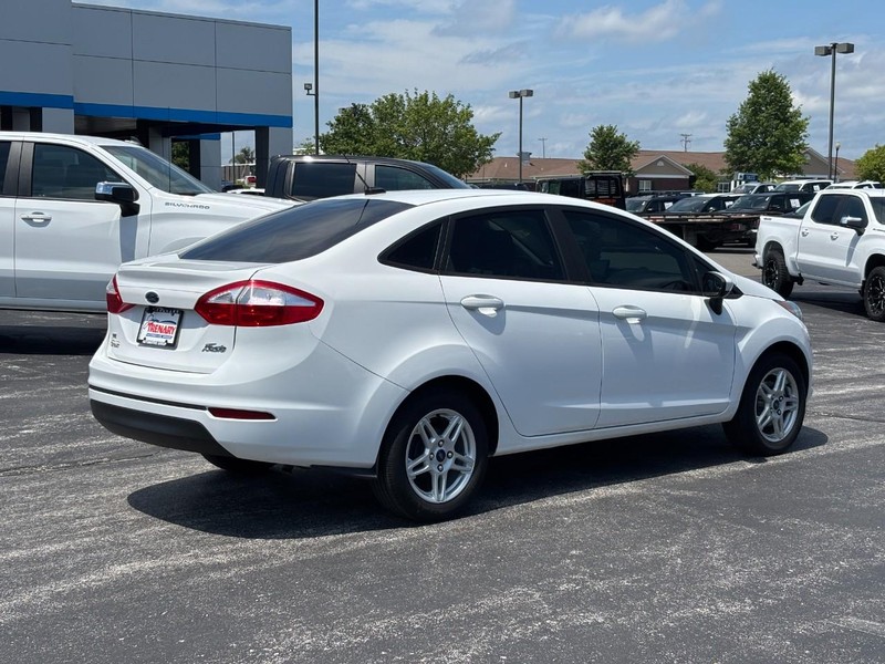 Ford Fiesta Vehicle Image 03