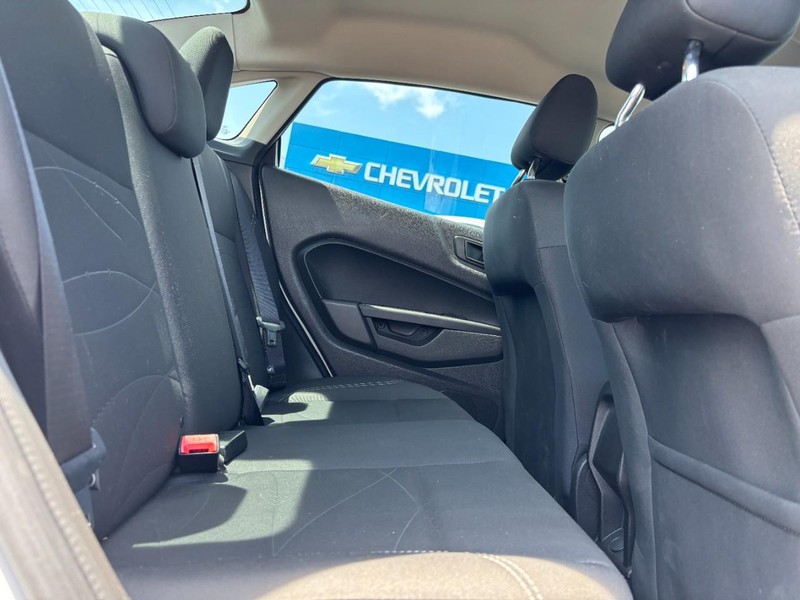 Ford Fiesta Vehicle Image 10
