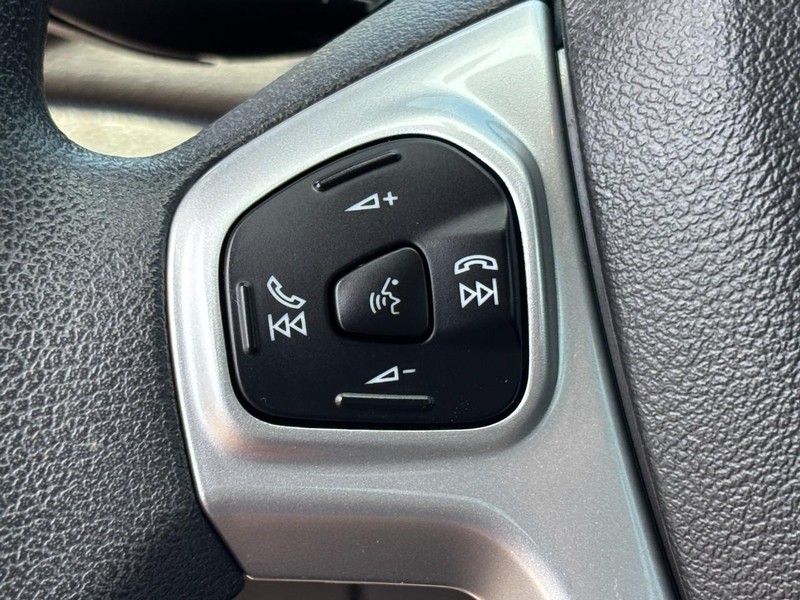 Ford Fiesta Vehicle Image 17