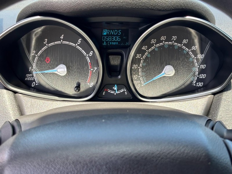 Ford Fiesta Vehicle Image 19