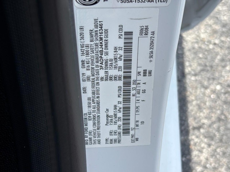 Ford Fiesta Vehicle Image 25