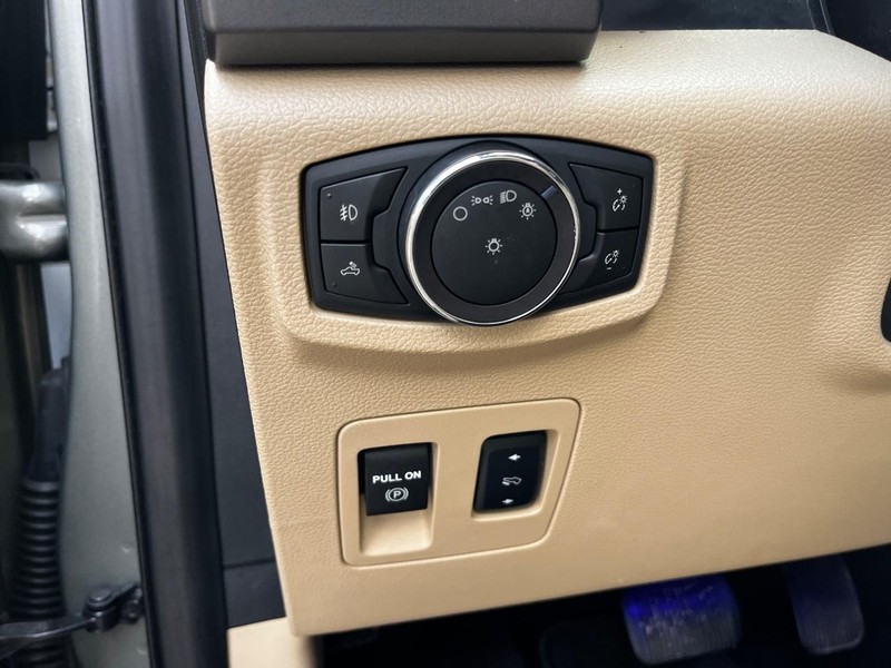 Ford F-150 Vehicle Image 15