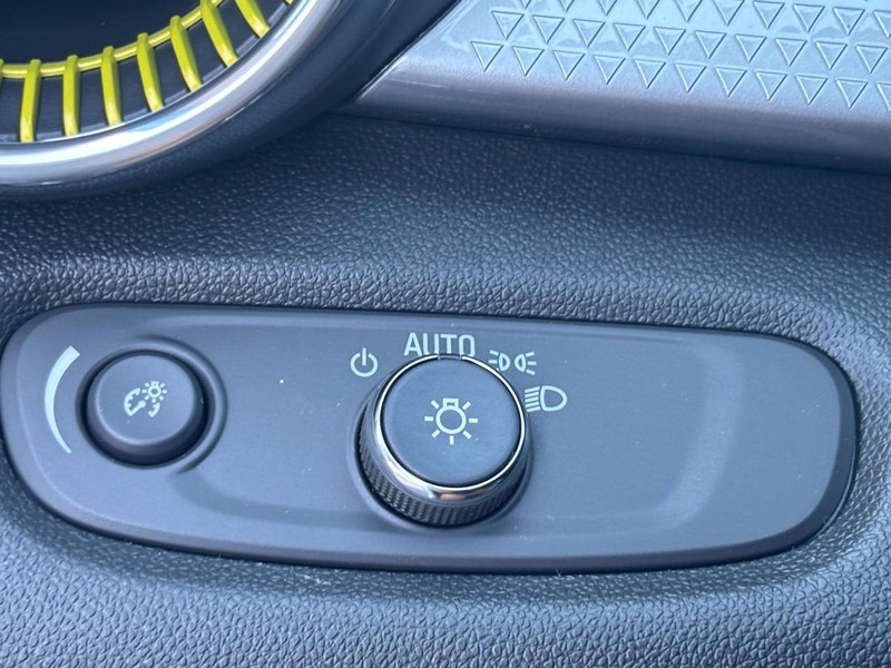 Chevrolet Trax Vehicle Image 11