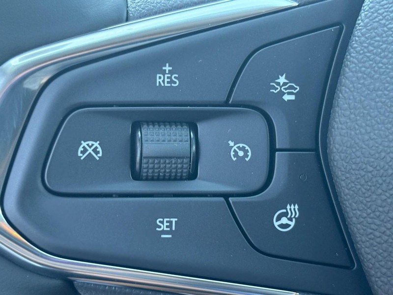 Chevrolet Trax Vehicle Image 12