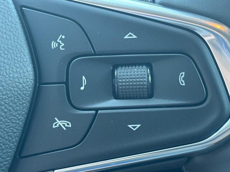 Chevrolet Trax Vehicle Image 13