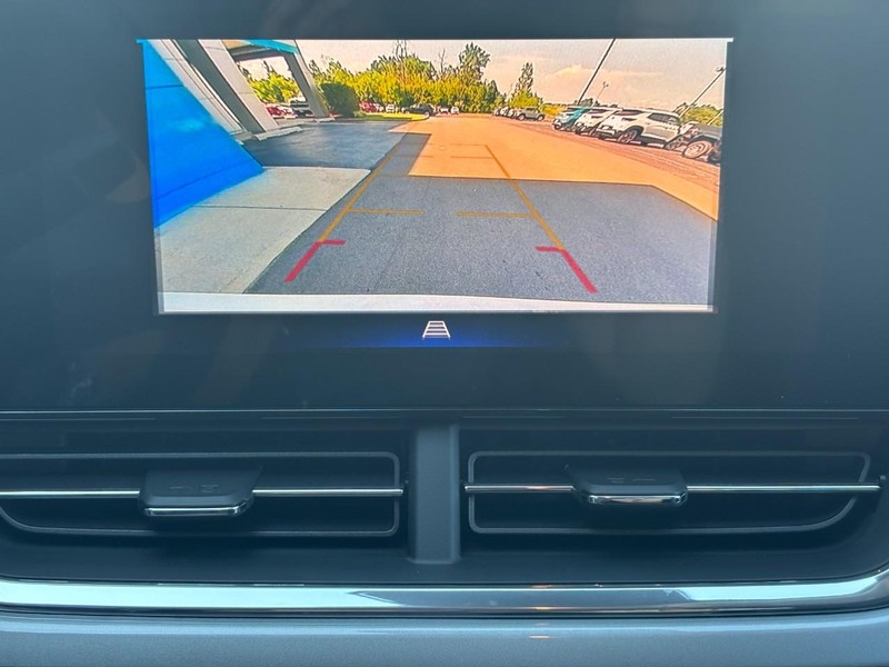 Chevrolet Trax Vehicle Image 16