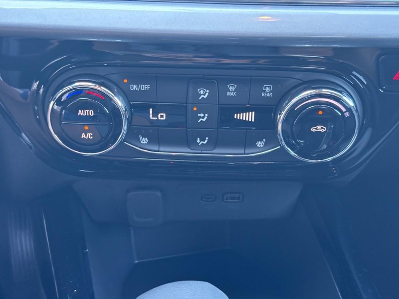 Chevrolet Trax Vehicle Image 17