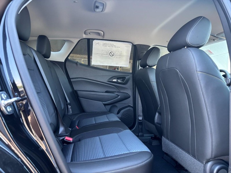 Chevrolet Trax Vehicle Image 05