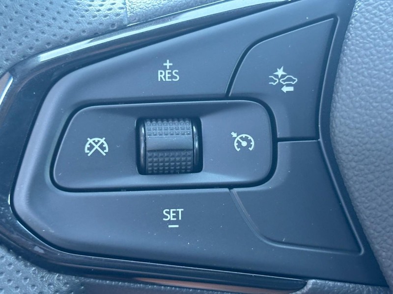 Chevrolet Trax Vehicle Image 12