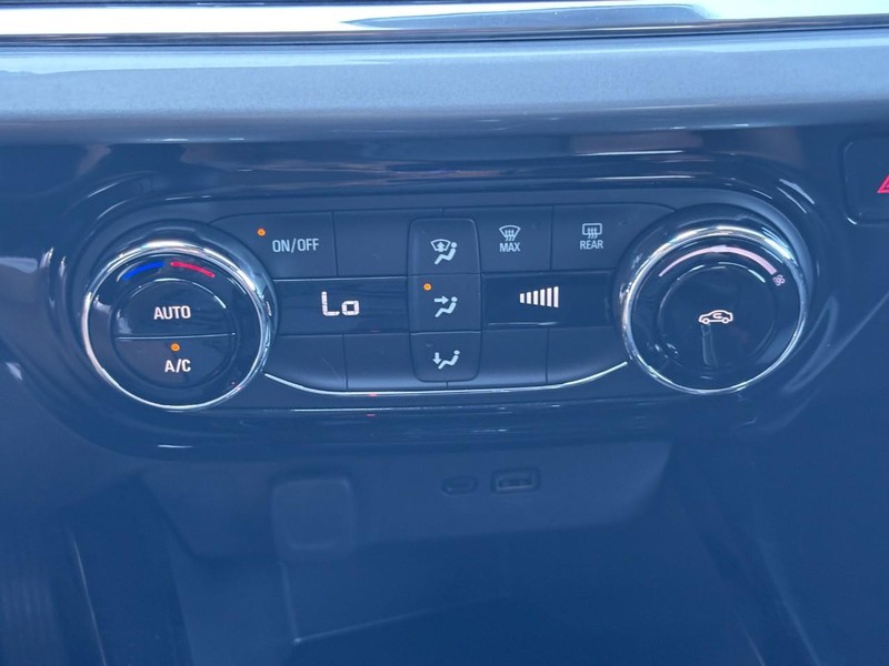 Chevrolet Trax Vehicle Image 17