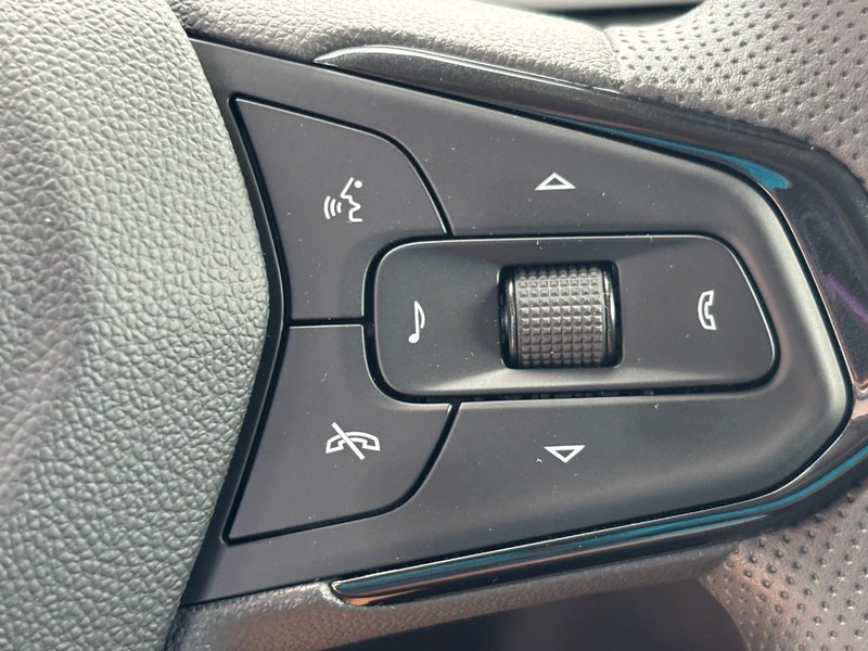 Chevrolet TrailBlazer Vehicle Image 13