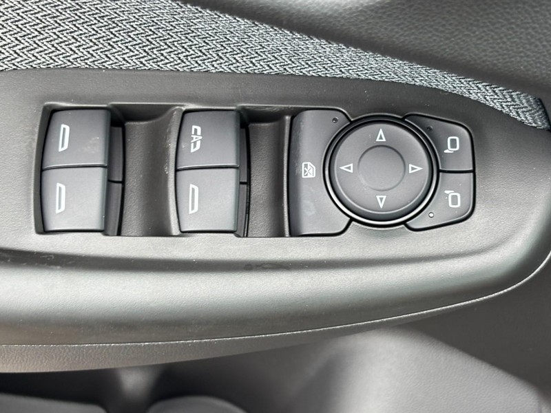 Chevrolet TrailBlazer Vehicle Image 18