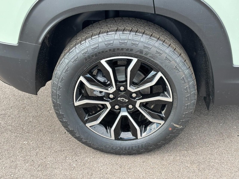 Chevrolet TrailBlazer Vehicle Image 04