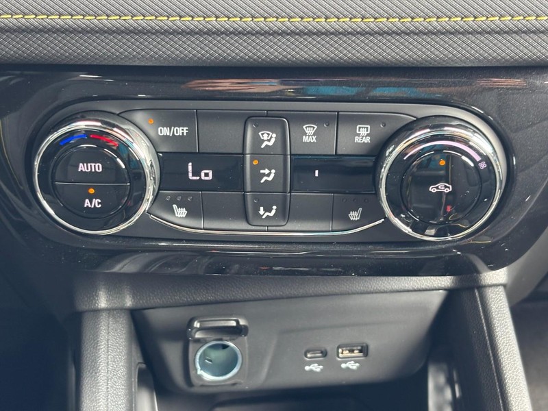 Chevrolet TrailBlazer Vehicle Image 09