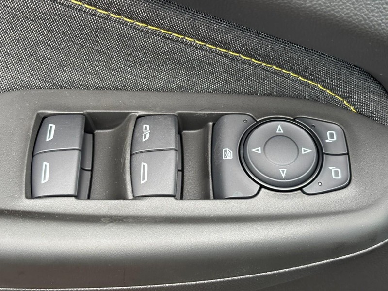 Chevrolet TrailBlazer Vehicle Image 18