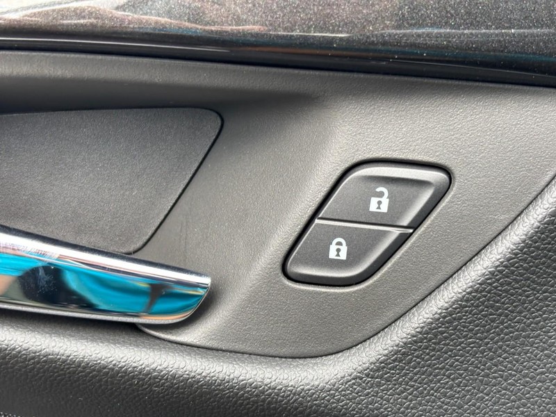 Chevrolet TrailBlazer Vehicle Image 19