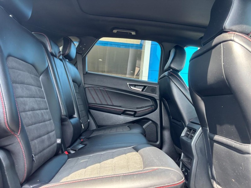 Ford Edge Vehicle Image 10