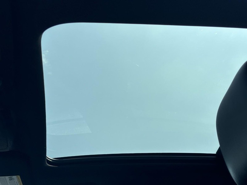 Ford Edge Vehicle Image 24