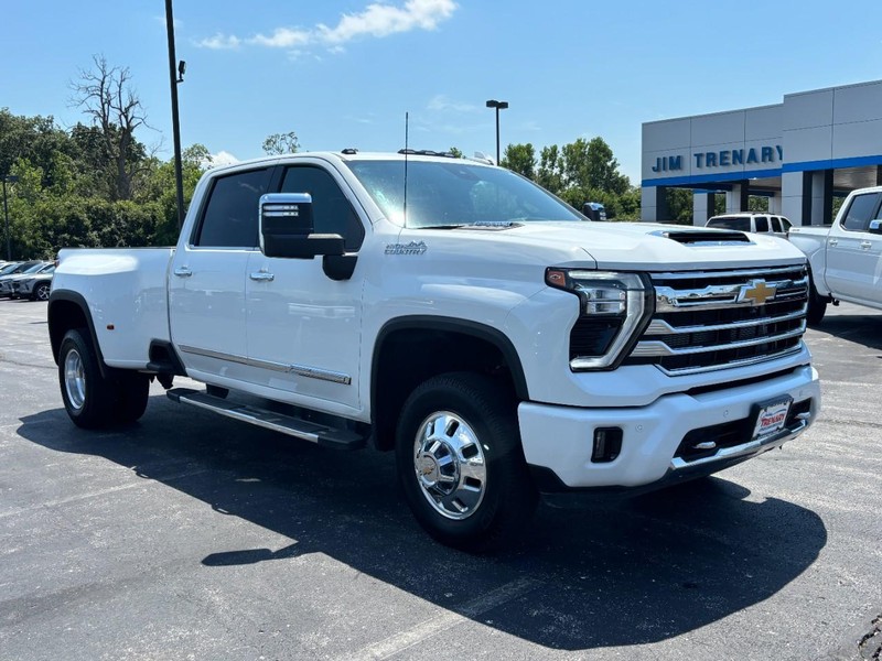 Chevrolet Silverado 3500HD Vehicle Image 02